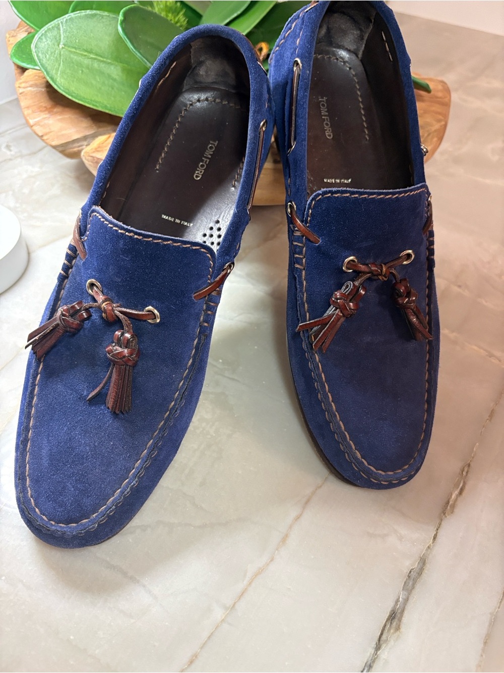 TOM FORD Men’s 9 Blue Suede Tassle Loafers Made in Italy • Broken Eyelet/Grommet